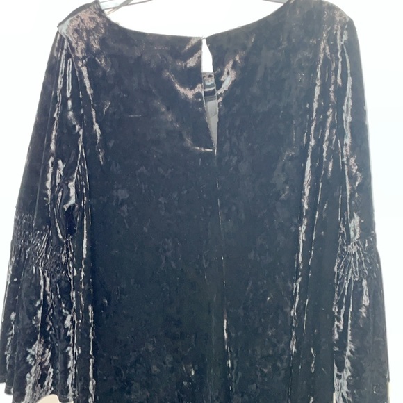 Ladies black dress - Picture 4 of 9